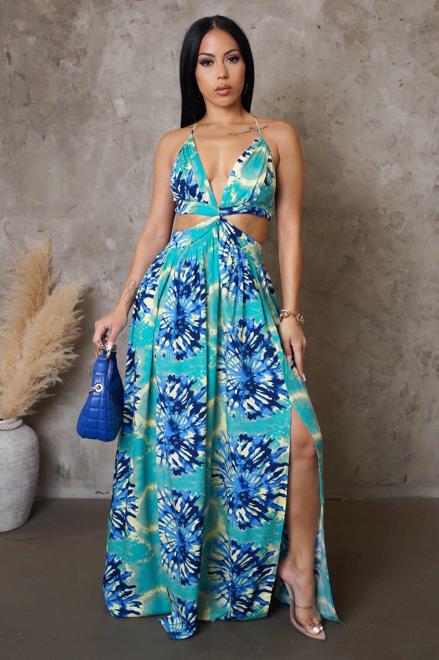 Load image into Gallery viewer, A Must Maxi Dress - Blue
