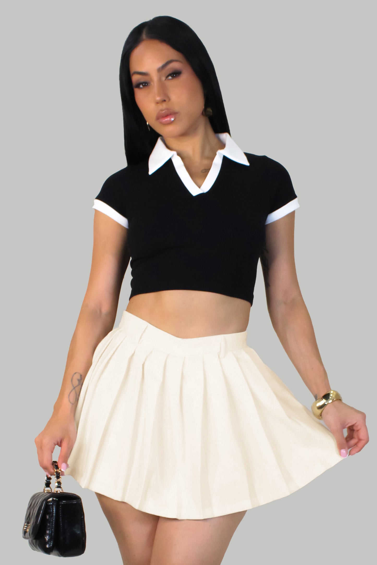 Essence Top - Black